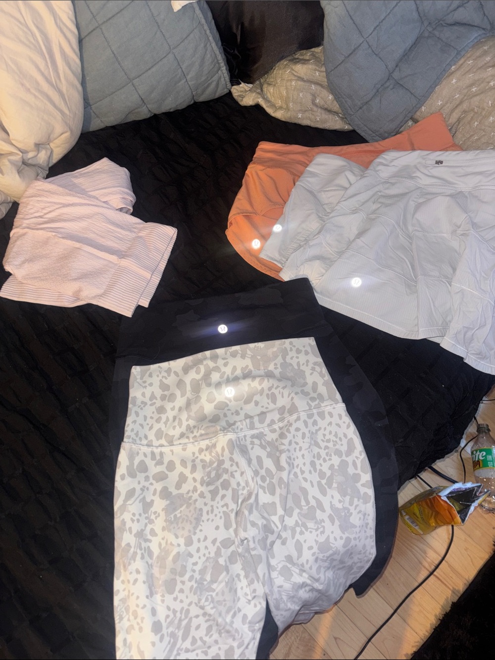 size 4 lululemon reseller items 6ct